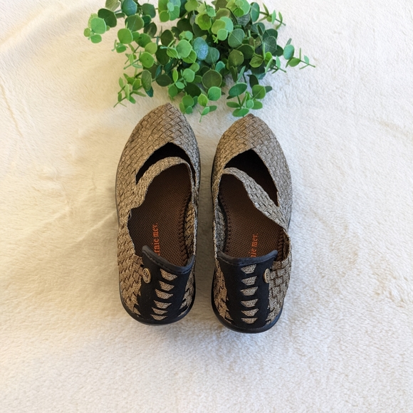 NWT Bernie Mev Mary Jane Wedges Size 8.5 - Picture 4 of 9